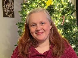 Bethany Peters's Instagram, Twitter & Facebook