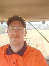 Chasing rope access workers for ongoing work in Darwin city (caulking,  painting, silicone etc). Send me a message if you have the qualifications,  expierence and want some work. Cheers 🍺