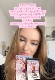 Hokejowe przygody i one house trope