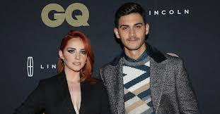 En medio de rumores de su ruptura, ester expósito rompe el silencio y defiende a alejandro speitzer. Alejandro Speitzer Girlfriend 2020 Is He Dating Ester Exposito