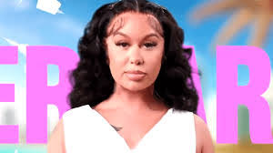 Melanie Butts's Instagram, Twitter & Facebook