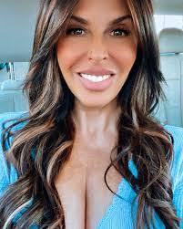 Michelle Calvo's Instagram, Twitter & Facebook