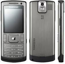 Motorola PEBL VU20 vs. Samsung SGH-U800 ...