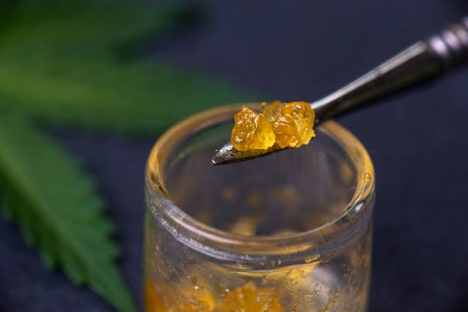 Types of Cannabis Extracts: Concentrates, Wax, Shatter, Rosin & Oils