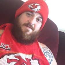 Caleb Harvey (@cyanide_harvey)