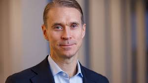 Tunga namn emot Mangold i tvisten med Lage Jonason