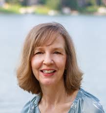 Psalm 133, might just be one of the shortest psalms in the bible, but it's  so beautiful and speaks loudly to my imagination 💖