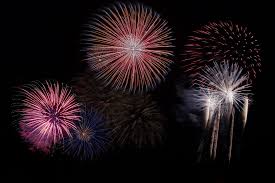 Il faudra attendre 2022 pour revoir un feu d'artifice sur les plages de royan. Feu D Artifice 14 Juillet 2021 Decouvrez Souillac