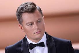 Wśród swych inspiracji muzycznych wymienia artystów, takich jak stevie wonder, michael bublé, freddie mercury, michael bolton i tina turner. Eurowizja 2021 Rafal Brzozowski Kim Jest Reprezentant Polski Wiek Wzrost Instagram
