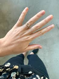 The Story And Designer Behind Leslie S Sustainable Engagement Ring In 2020 Sustainable Engagement Ring Engagement Rings Engagement