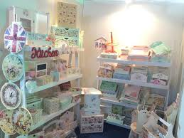 Anda bisa memilih desain dengan dekorasi minimalis yang tak hanya mempercantik ruangan tapi juga bisa membuat kesan lebih luas. Jual Aneka Aksesoris Rumah Unik Unik Ala Shabby Chic Di Jakarta Helloshabby Com Interior And Exterior Solutions