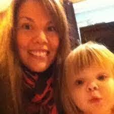 Kelli Darst's Instagram, Twitter & Facebook