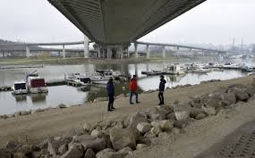 Check spelling or type a new query. Odneto 40 000 Kubika Mulja Ociscen Cukaricki Rukavac Foto Beograd Drustvo B92 Lokal
