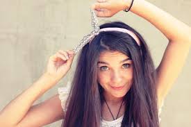 When they are cut very short, they can give a very stylish and polished look to the wearers. Easy Hairstyles You Can Try Popular Examples Design Press