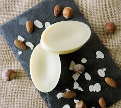 Recette Soin Solide Ultra Gourmand Visage Corps En 2020 Gourmands Amande Douce Beurre De Karite Bio