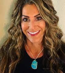 Rowena Betts's Instagram, Twitter & Facebook