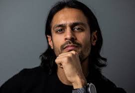 Steve Smoke's Instagram, Twitter & Facebook