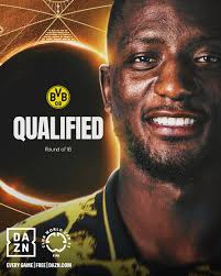 The Black and Yellow of Borussia Dortmund into the #FIFACWC Round of 16. 👏