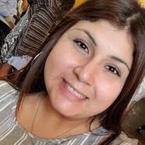 Elizabeth Lara's Instagram, Twitter & Facebook