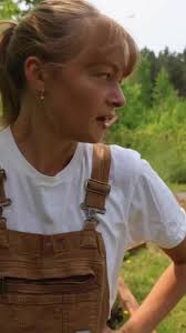 getting some help for the day! 💪✨ #help #garden #outdoor #shovel #cabin