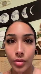 My Ava doesn't have a nose!!! 😳…..🤣