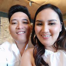 May mga bagay talagang kailangan mo lang iabsorb ang sakit hanggang  makalimutan mo na lang. Anong maipapayo natin diyan para maka-move