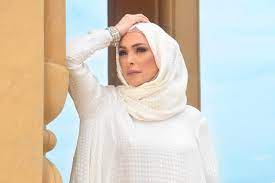 عبّرت الفنانة اللبنانية المعتزلة أمل حجازي عن غضبها من الذي يطلق اشاعة وفاة الإعلامي اللبناني &#8203;زاهي وهبي&#8203;، اذ كتبت على صفحتها الخاصة: Amal Hijazi Facebook