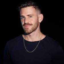 Jake Webb's Instagram, Twitter & Facebook