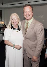 It's a cool, cool time at summer bash