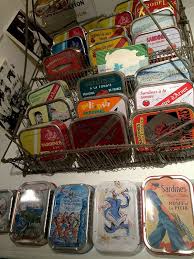 Collection De Boites De Sardines Made In Concarneau C Magali Renard Le Bar A Voyages Boite De Sardine Sardines Concarneau