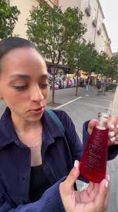 Probando una soda Italiana 🇮🇹 #campiri #sodaitaliana #italiansoda #italia  #italy #sorrento #lol