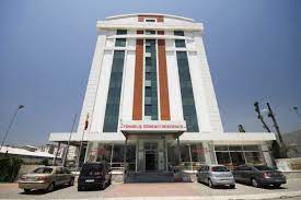Itfaiye tarafından otomobilden çıkartılarak hastaneye kaldırıldı. Izmir Bakircay Universitesi Yurtlari Eyurtlar Com
