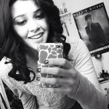 Shae Howell's Instagram, Twitter & Facebook