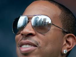 No lack of oomph at mid-afternoon Kings of Leon concert