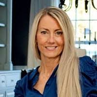 Jennifer Marion's Instagram, Twitter & Facebook