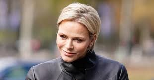 Charlene was one of santa's helpers and even santa was masked (so was charlene). Charlene Of Monaco Shaved Head For A New Haircut Archyde