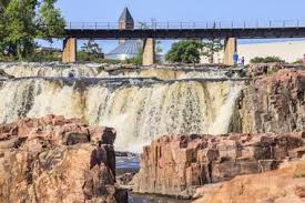 Sioux falls welcomes you with a comprehensive selection of overnight lodging accommodations, including hotels, campgrounds, and bed & breakfasts. 20 Best Things To Do In Sioux Falls Sd