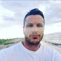 600+ "Vlahakis" profiles