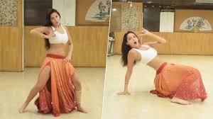 Step by step tutorial for o saki saki song | shipra's dance class. O Saki Saki Dancer