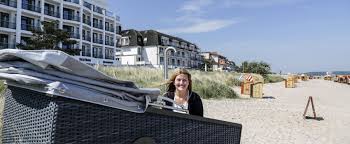 Um ihren aufenthalt in timmendorfer strand zu reservieren oder einfach auf ihrer reiseroute von oldenburg in holstein nach timmendorfer strand halt zu machen, können sie ihr zimmer in einer unterkunft ihrer wahl (hotel, lodge, b&b, campingplatz, apartment) buchen. Strandschlafen Am Timmendorfer Strand Und In Niendorf Ostsee Schleswig Holstein