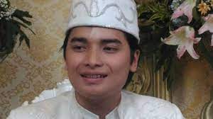He currently resides in indonesia. Aib Dibongkar Alvin Faiz Larissa Dari Hati Aku Minta Maaf