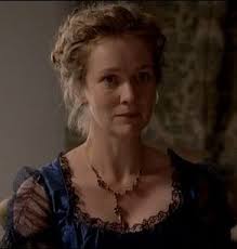 Who is Poppy Miller dating? Poppy Miller boyfriend, husband