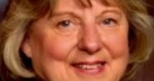 Robyn Fulton's Instagram, Twitter & Facebook