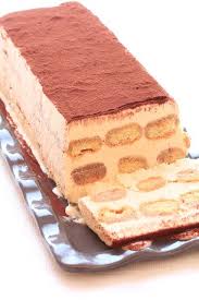 Tiramisu Glace Colorer Biscuits Vert Gout Pistache Rouge Gout Framboise Desserts Glaces Gateaux Et Desserts Tiramisu Glace