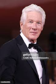 23.145 Richard Gere Imagens Stock Photos, High-Res Pictures, and Images