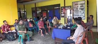 Bina ayat dengan perkataan jawatankuasa contoh ayat menggunakan perkataan jawatankuasa dalam bahasa melayu. Kabupaten Kapuas Hulu
