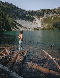 Heading clockwise, the trail gains over 2,000 feet of elevation, making it a hearty hike to do in a day. Maple Pass A Must Do Hike In North Cascades Np The Break Of Dawns