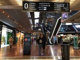 Le nombre de cas actuellement actifs à cornwall, les permis pour l'autorisation de feu à ciel ouvert sont maintenant disponibles. Euralille Lillenium V2 Quels Magasins De La Metropole De Lille Seront Ouverts Lundi De Pentecote Lille Actu