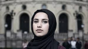 På samme måte som fredsprisvinner malala yousafzay er faten mahdi. Nrk Upset By Flap Over Anchor S Hijab