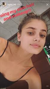 Taylor hill) (مواليد 5 آذار 1996 في بلاتين، إلينوي) عارضة أزياء أمريكية وملاك فيكتوريا سيكريت حالية منذ العام 2015. ØªØ§ÙŠÙ„ÙˆØ± Ù‡ÙŠÙ„ Ø¥ÙŠÙ†Ø³ØªØ§Ø¬Ø±Ø§Ù… Ù…Ø§ÙƒÙŠØ§Ø¬ ØªØ¹Ù„ÙŠÙ…ÙŠ ØªØ§ÙŠÙ„ÙˆØ± Ù‡ÙŠÙ„ Ø§Ù„Ù‚Ø· Ø§Ù„Ø¹ÙŠÙ† Ù†ØµØ§Ø¦Ø­ Ù†ØµØ§Ø¦Ø­ Ø§Ù„Ø¬Ù…Ø§Ù„ Ø¬Ù…Ø§Ù„ 2021